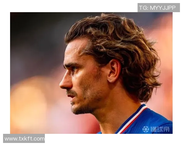 足球明星清爽发型男生图片展示时尚魅力与个性风格